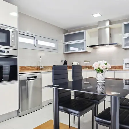 Suburban Views By Homie * Funchal