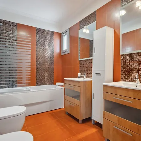 Σπίτι διακοπών Suburban Views By Homie *