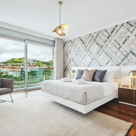 Suburban Views By Homie * Φουνκάλ