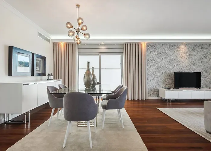 度假居 Suburban Views By Homie 丰沙尔